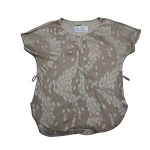 Daytrip Shirt Womens XS Beige Short Sleeve Round Neck Keyhole Sheer Pullover